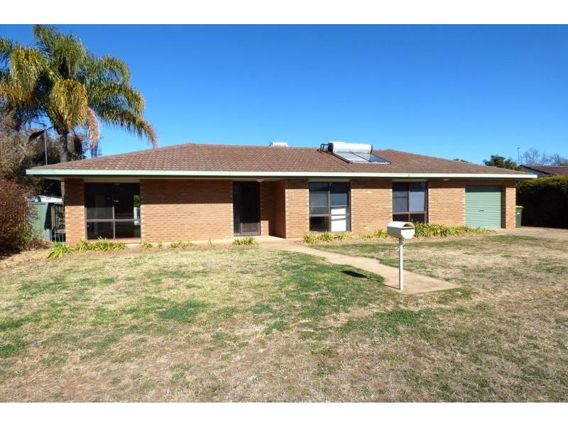 26 Kensington Ave, Dubbo NSW 2830