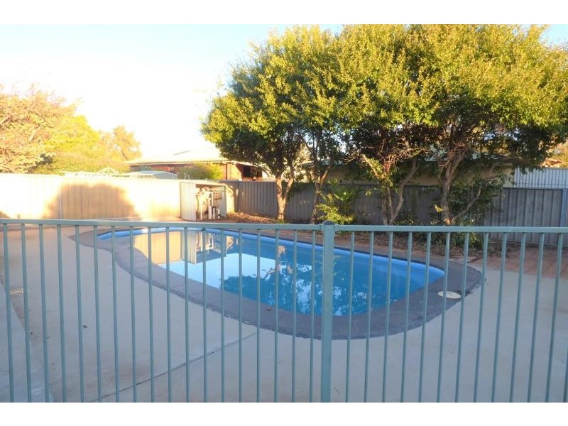 26 Kensington Ave, Dubbo NSW 2830