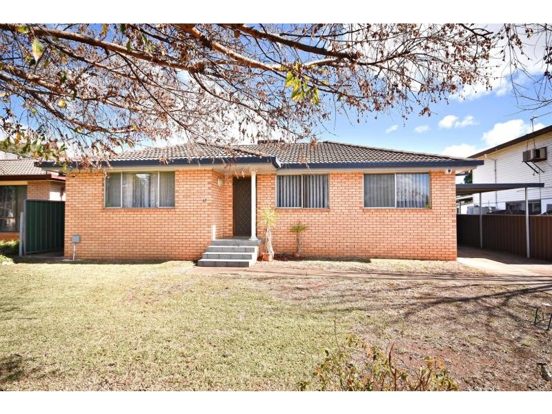 17 Corbett Ave, Dubbo NSW 2830