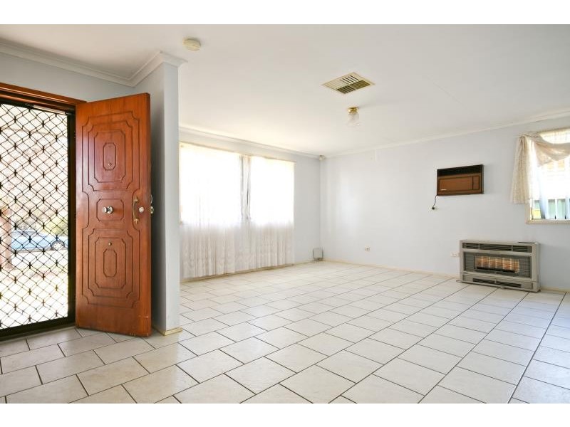 17 Corbett Ave, Dubbo NSW 2830