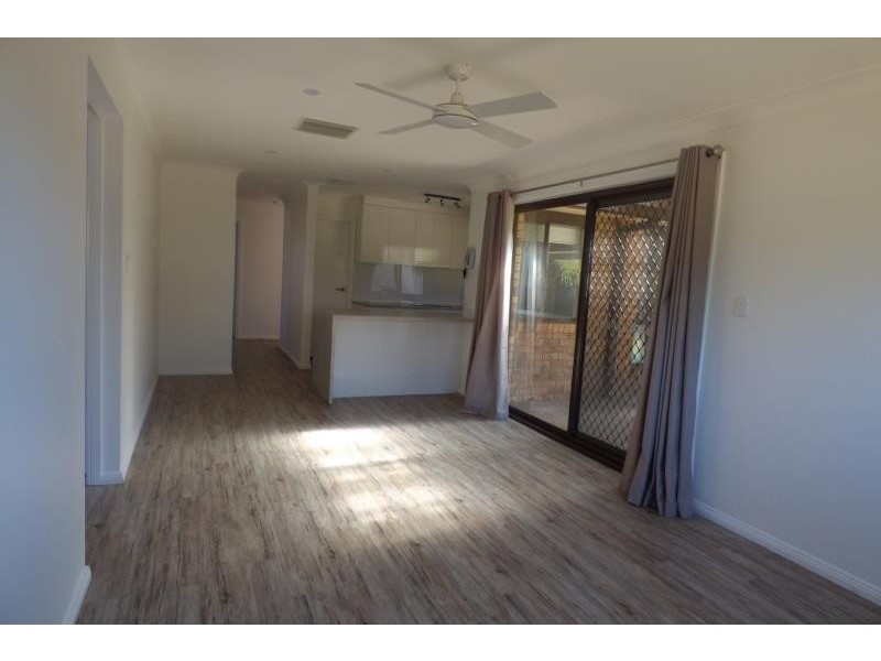 8 Windsor Pde, Dubbo NSW 2830