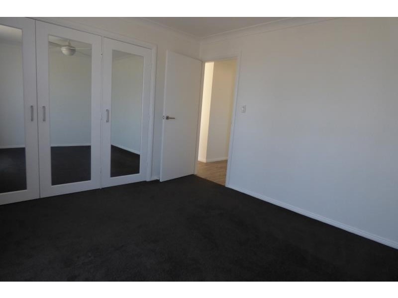 8 Windsor Pde, Dubbo NSW 2830
