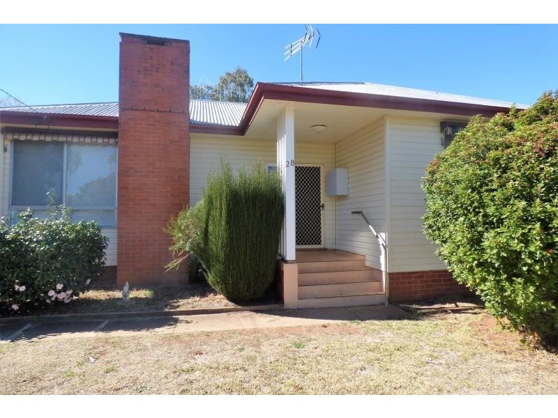 28 Dalton St, Dubbo NSW 2830