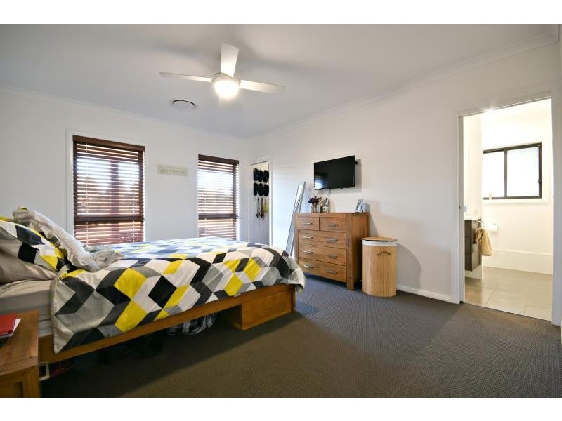 65 Lakeside Cct, Dubbo NSW 2830
