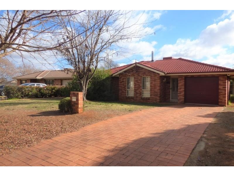 69 Twickenham Dr, Dubbo NSW 2830