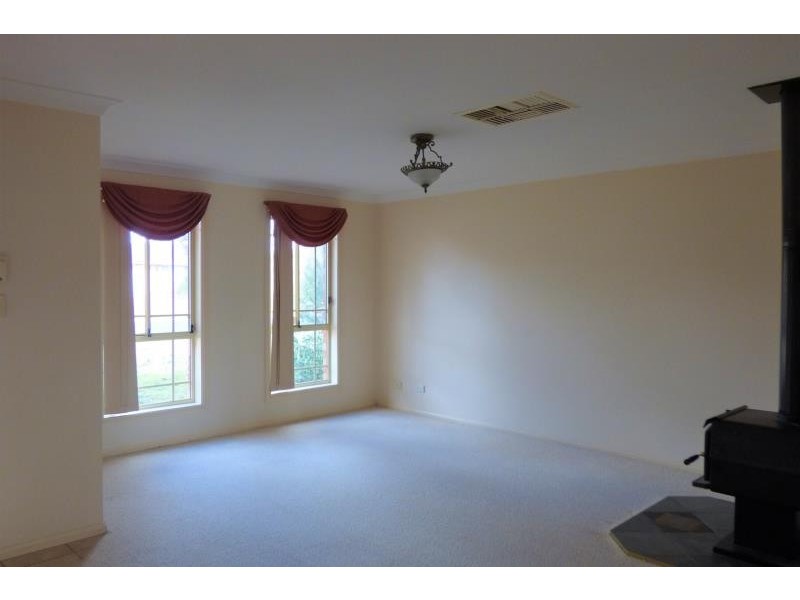 69 Twickenham Dr, Dubbo NSW 2830