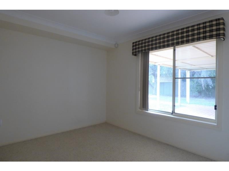 69 Twickenham Dr, Dubbo NSW 2830