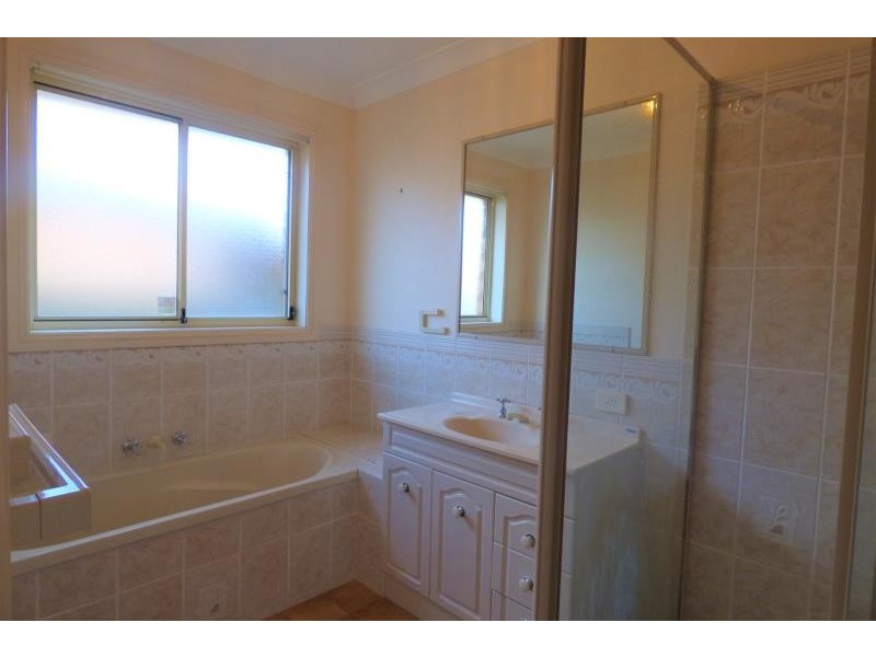 69 Twickenham Dr, Dubbo NSW 2830