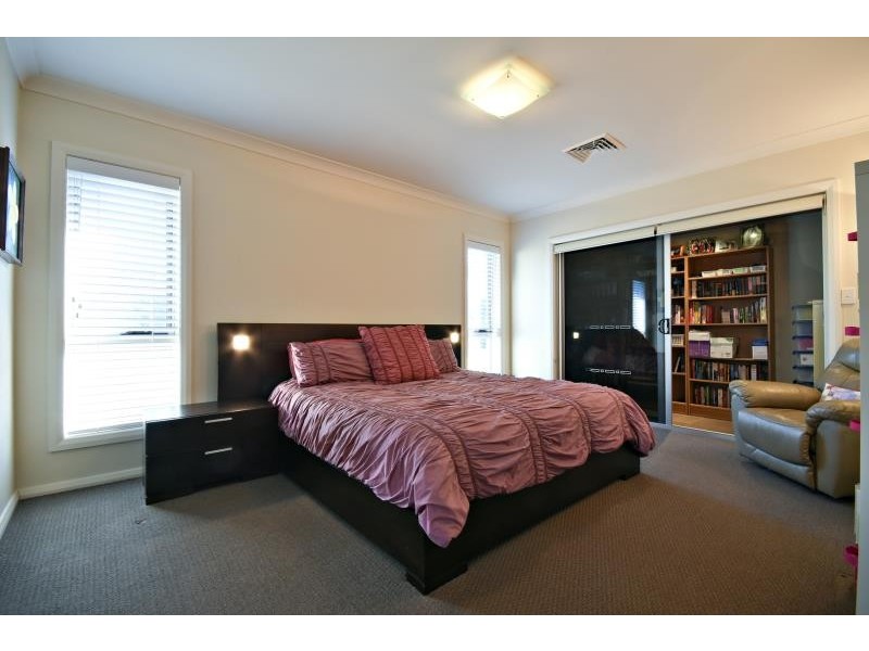 37  Lakeside Cct, Dubbo NSW 2830