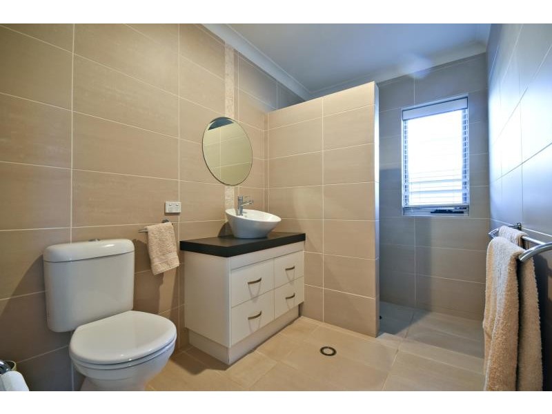 37  Lakeside Cct, Dubbo NSW 2830