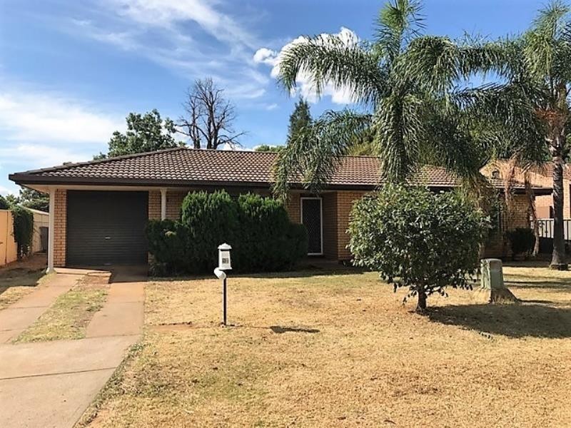 37 Windsor Pde, Dubbo NSW 2830