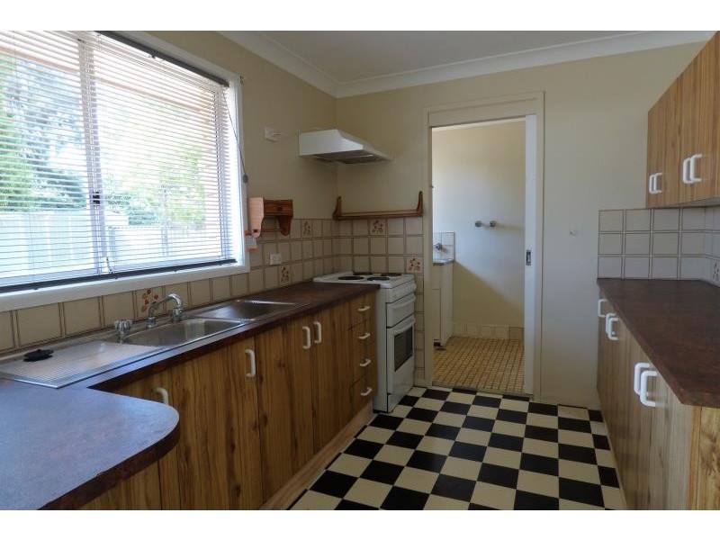 37 Windsor Pde, Dubbo NSW 2830
