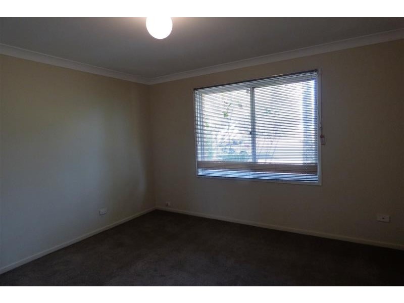 37 Windsor Pde, Dubbo NSW 2830