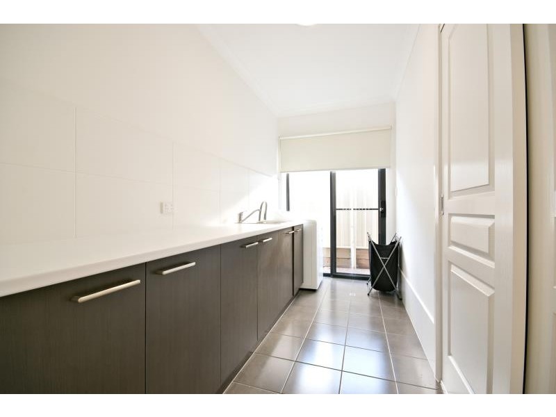 65 Lakeside Cct, Dubbo NSW 2830