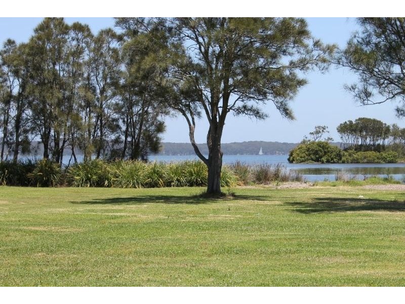 58 Lakeside Dr, Swansea NSW 2281