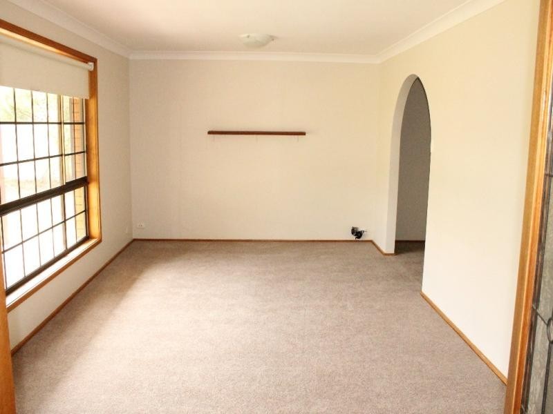 74 Macquarie Gr, Caves Beach NSW 2281