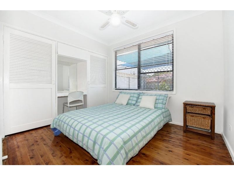 147 Macquarie Gr, Caves Beach NSW 2281