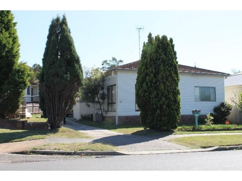 57 Evans  St, Belmont NSW 2280