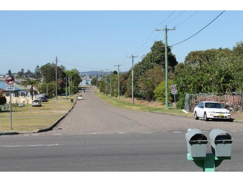 57 Evans  St, Belmont NSW 2280