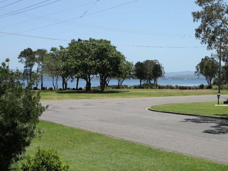 58 Lakeside Dr, Swansea NSW 2281