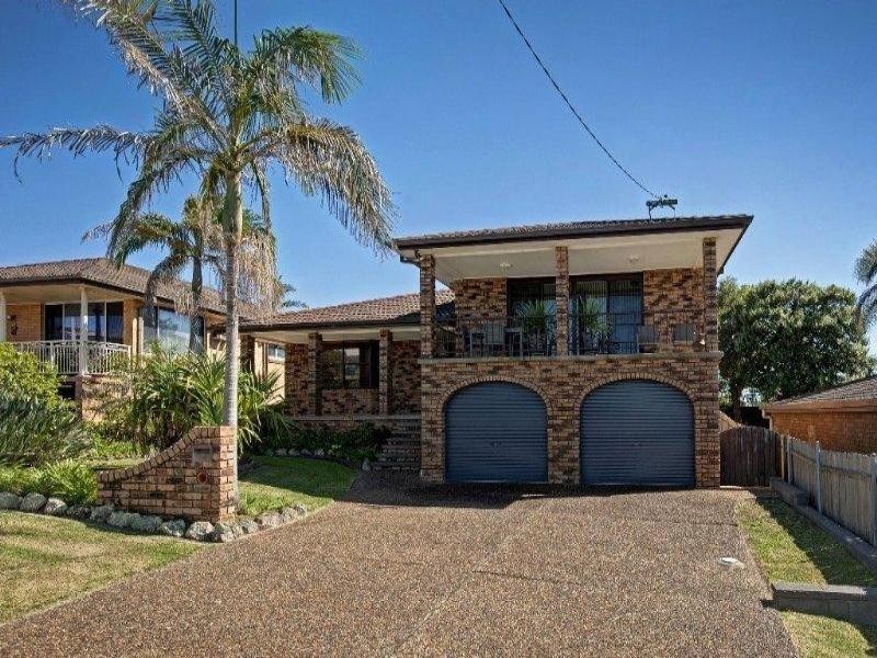 3 Park Ave, Caves Beach NSW 2281