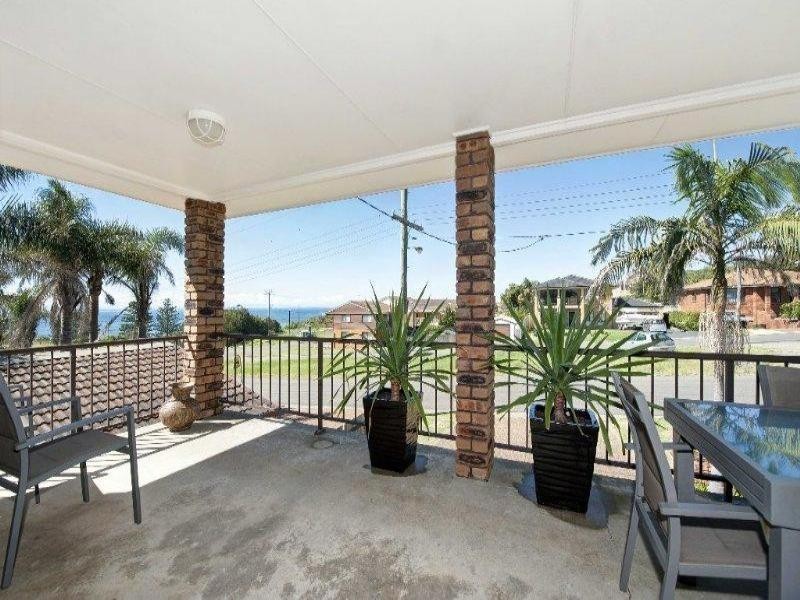 3 Park Ave, Caves Beach NSW 2281