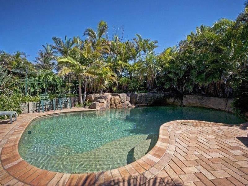3 Park Ave, Caves Beach NSW 2281