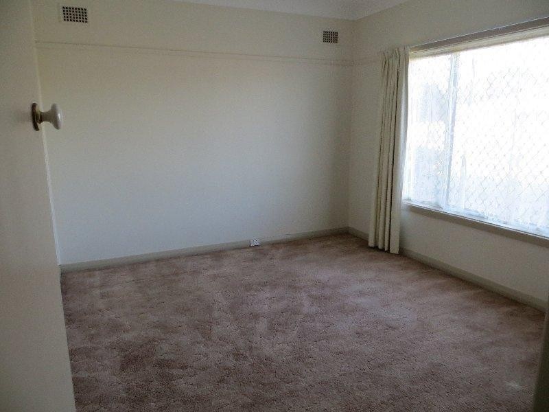 12 Beach  St, Belmont South NSW 2280