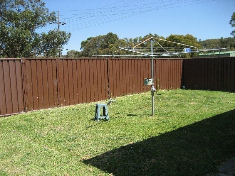 117 Park Ave, Caves Beach NSW 2281