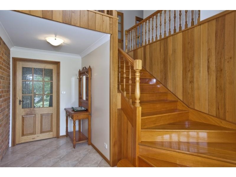 3 Silverbirch Cl, Caves Beach NSW 2281