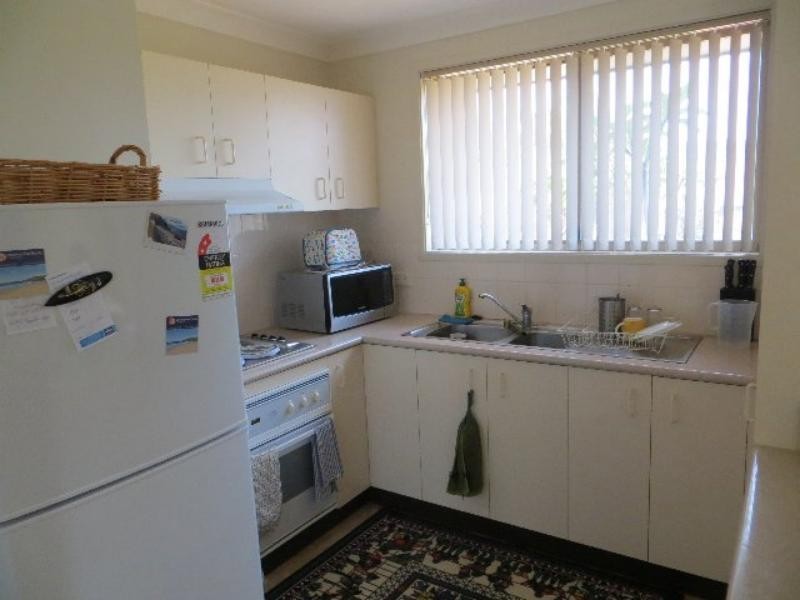 21 Tasman  Ct, Caves Beach NSW 2281