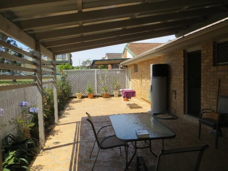 21 Tasman  Ct, Caves Beach NSW 2281