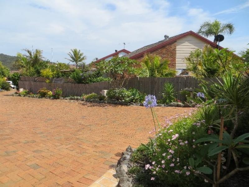 21 Tasman  Ct, Caves Beach NSW 2281
