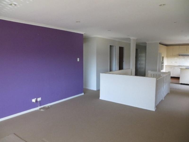 51 Winbin  Cres, Gwandalan NSW 2259