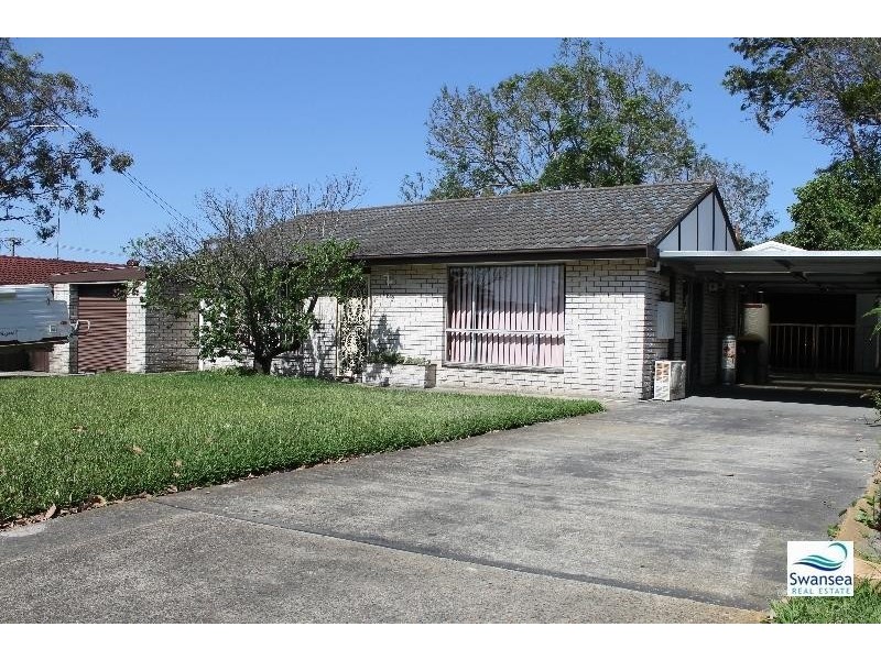 162 Macquarie Gr, Caves Beach NSW 2281