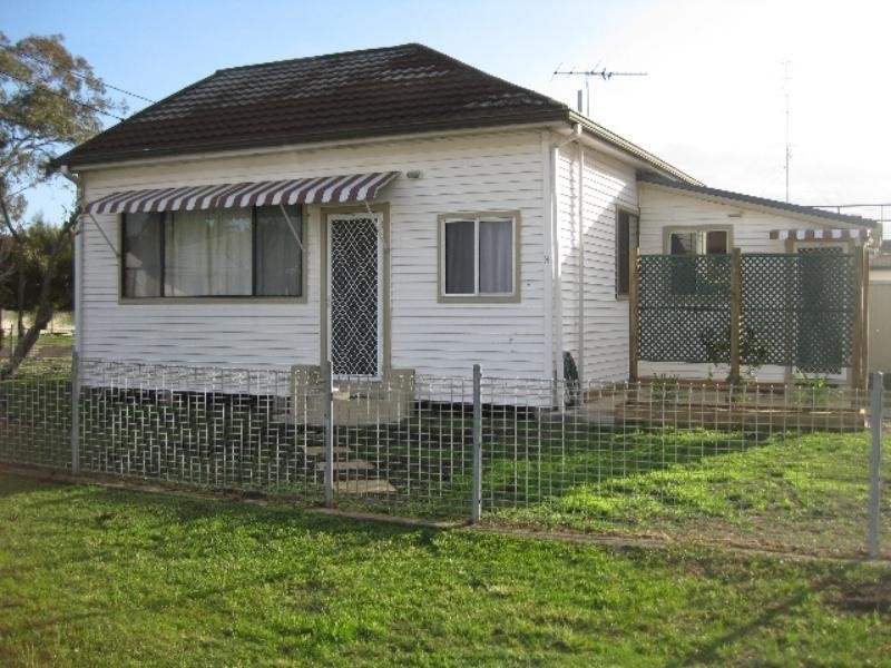 3 Catherine  St, Swansea NSW 2281