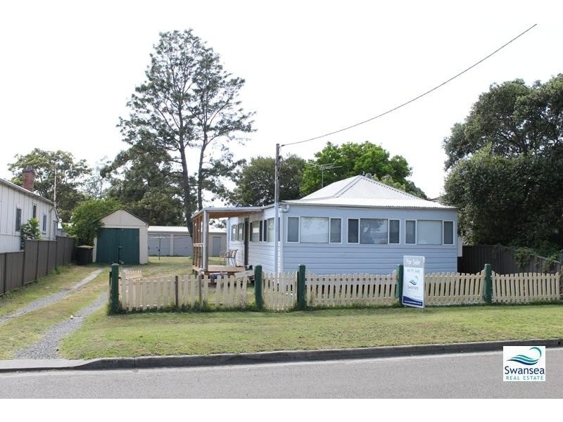 8 The Esplanade Esp, Swansea NSW 2281