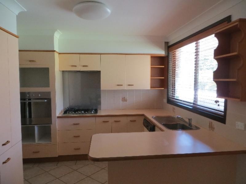 81 Park  Ave, Caves Beach NSW 2281