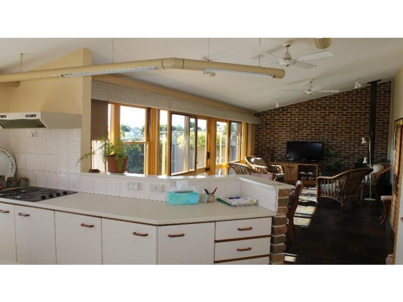 7 Bali  St, Blacksmiths NSW 2281