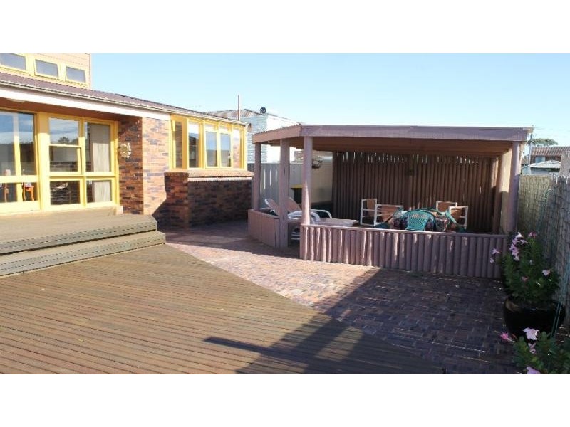 7 Bali  St, Blacksmiths NSW 2281