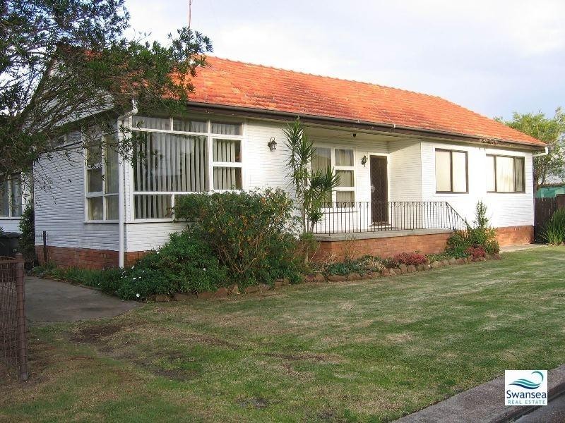 74 Soldiers Rd, Pelican NSW 2281