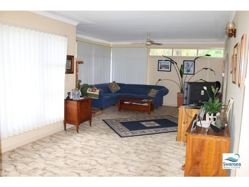 74 Soldiers Rd, Pelican NSW 2281