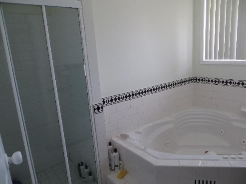 28a  Seaspray  Cl, Caves Beach NSW 2281