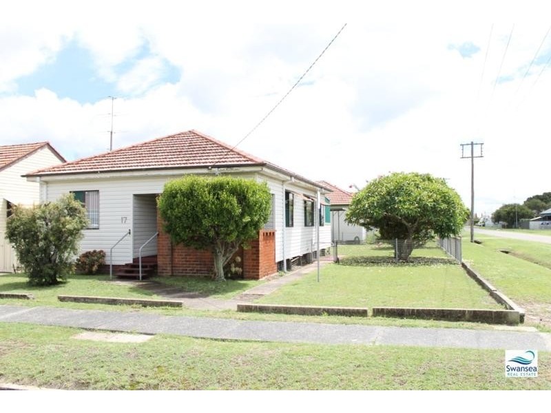 17 Lake Rd, Swansea NSW 2281