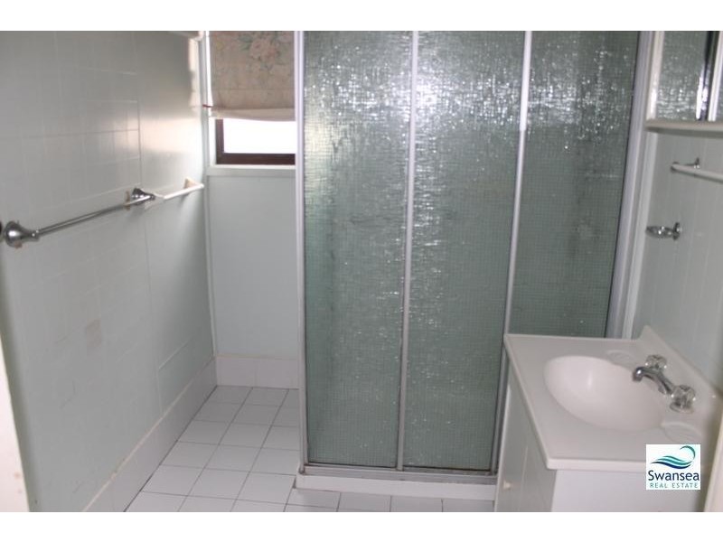 17 Lake Rd, Swansea NSW 2281