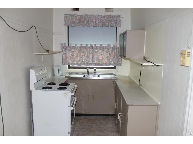 17 Lake Rd, Swansea NSW 2281