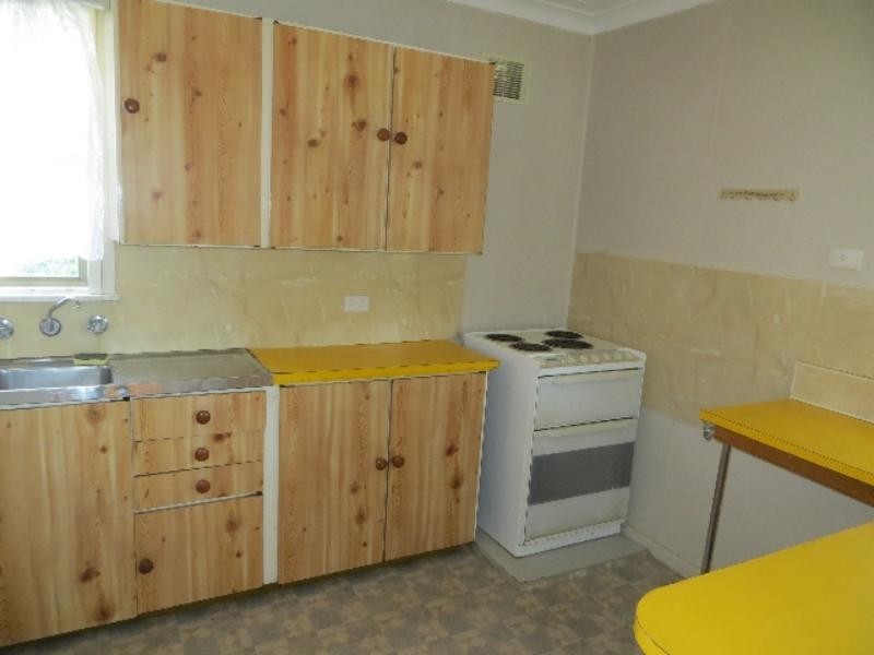 3 Reid  Cl, Caves Beach NSW 2281