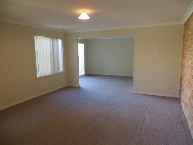 8a  Ebbtide  Ave, Caves Beach NSW 2281