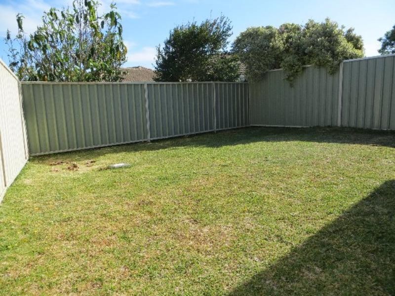 8a  Ebbtide  Ave, Caves Beach NSW 2281