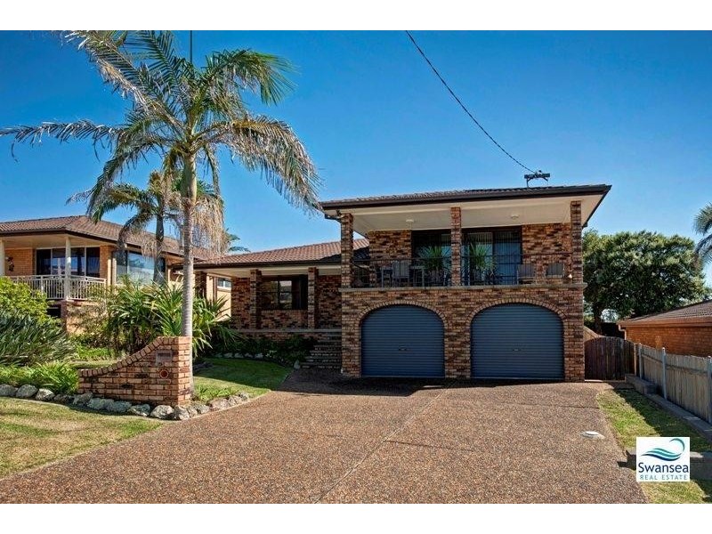 3 Park Ave, Caves Beach NSW 2281